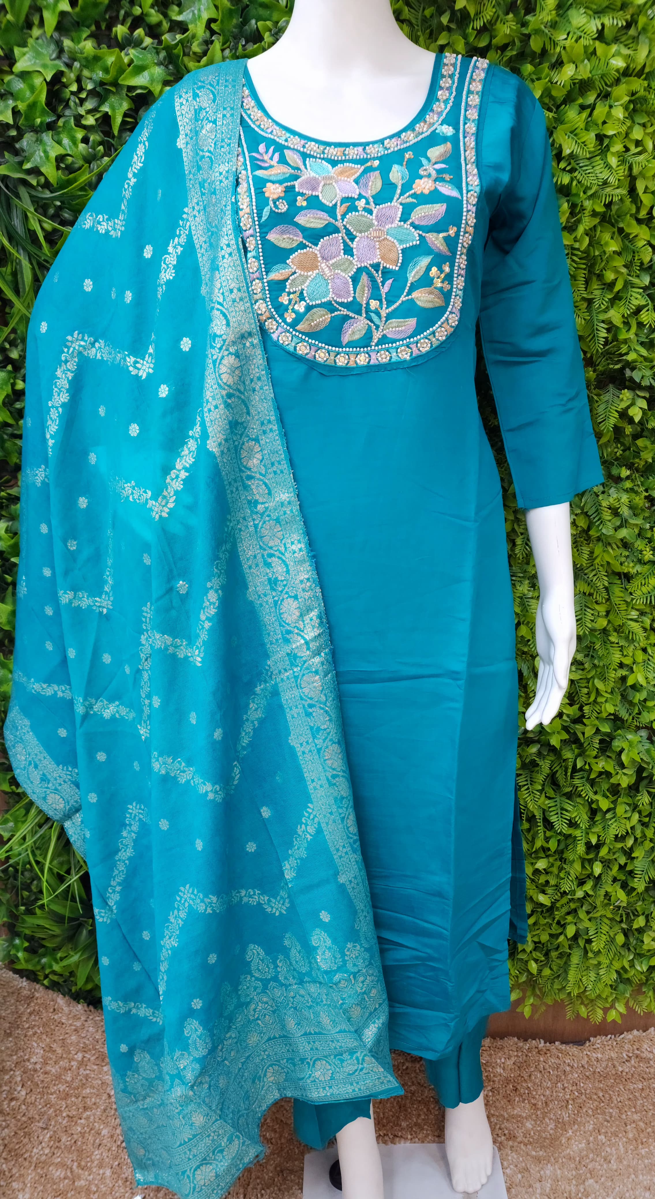 Roman Bead Partywear