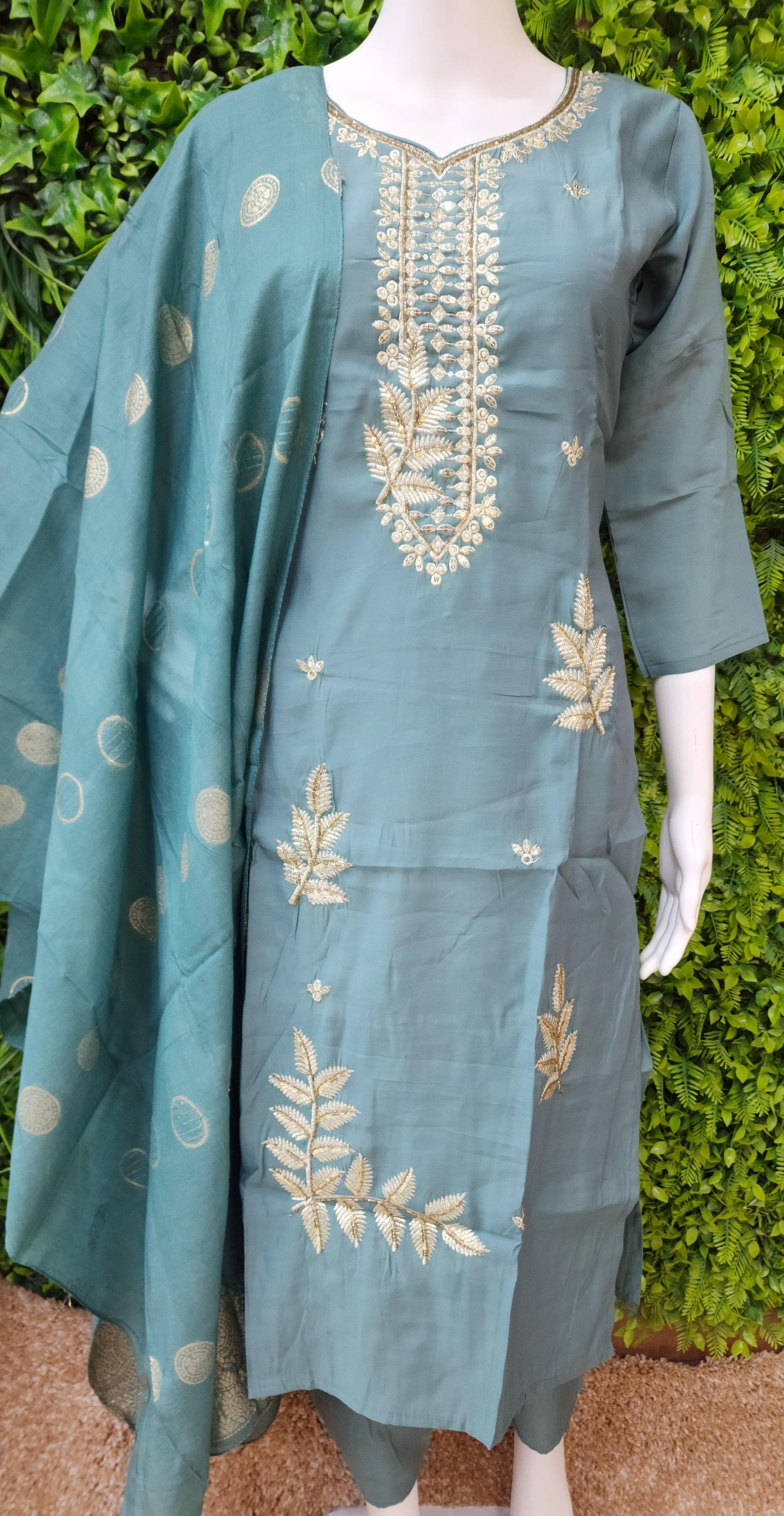 Soft shimmer Partywear