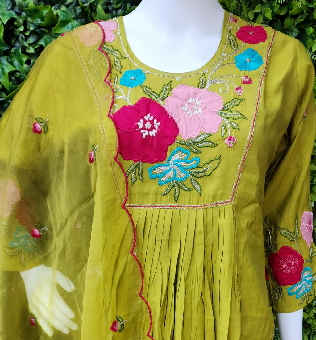 Mulchenderi Nyra Applique