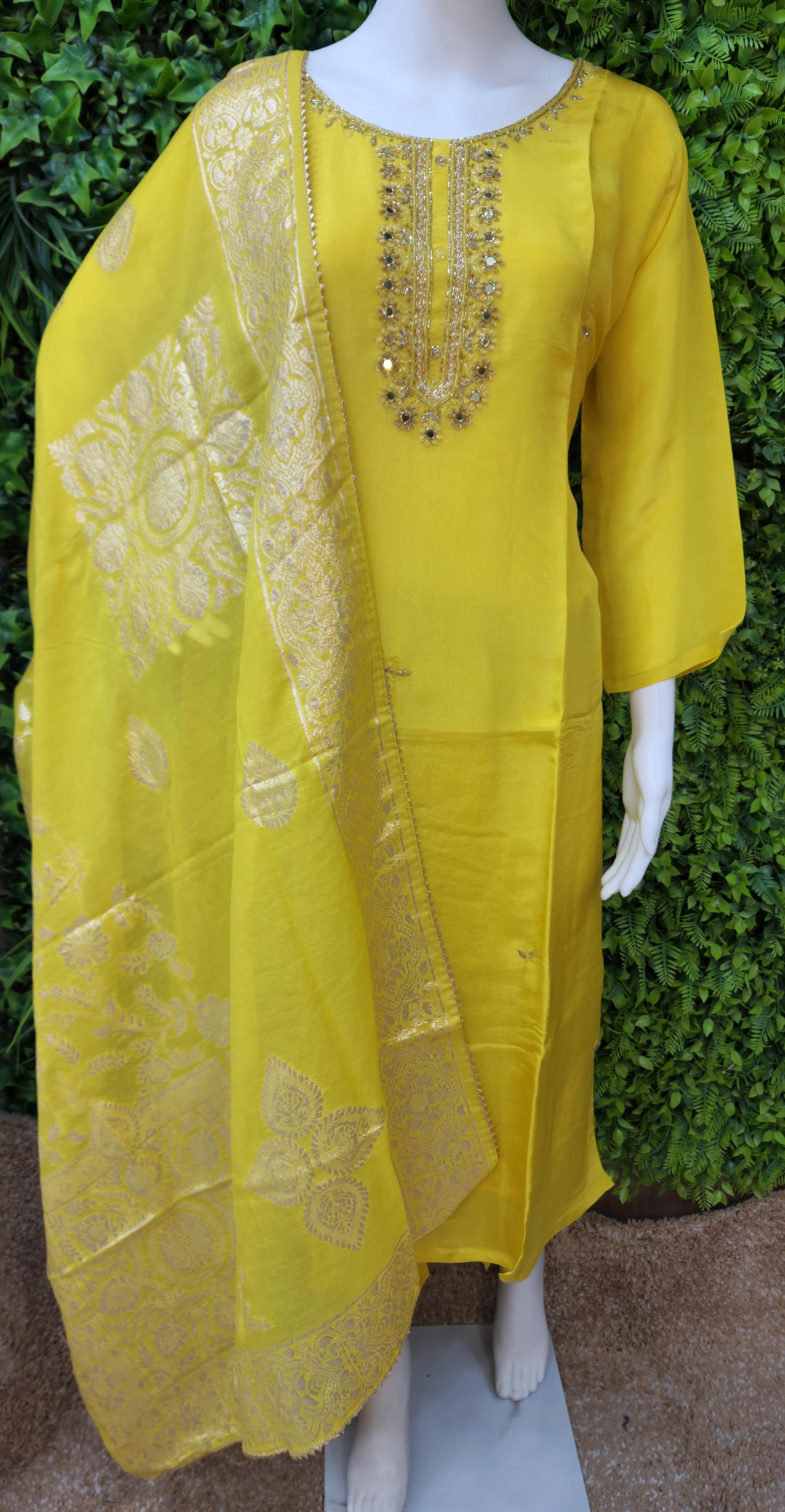 Plussize Glass Tissue Partywear