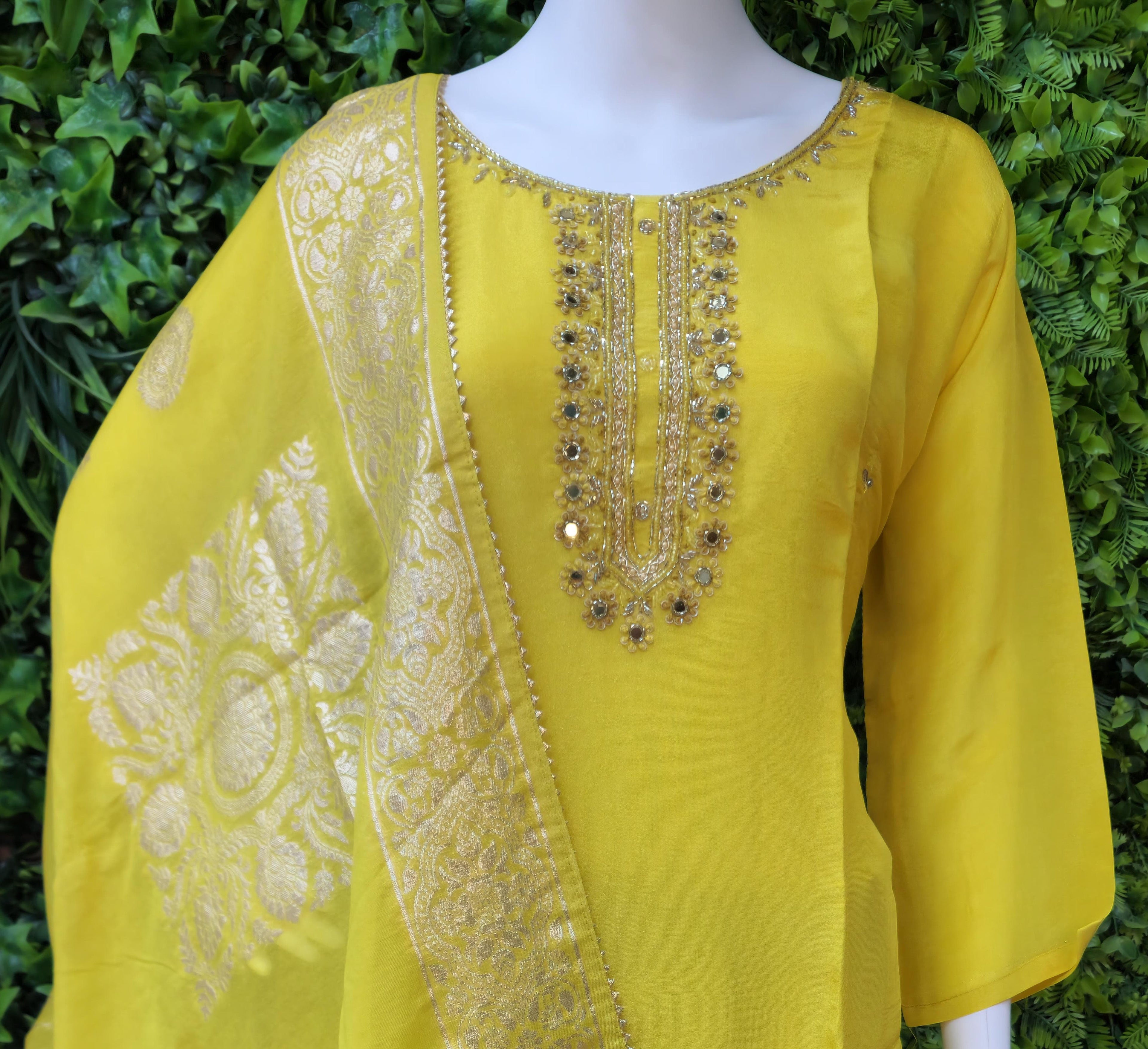 Plussize Glass Tissue Partywear