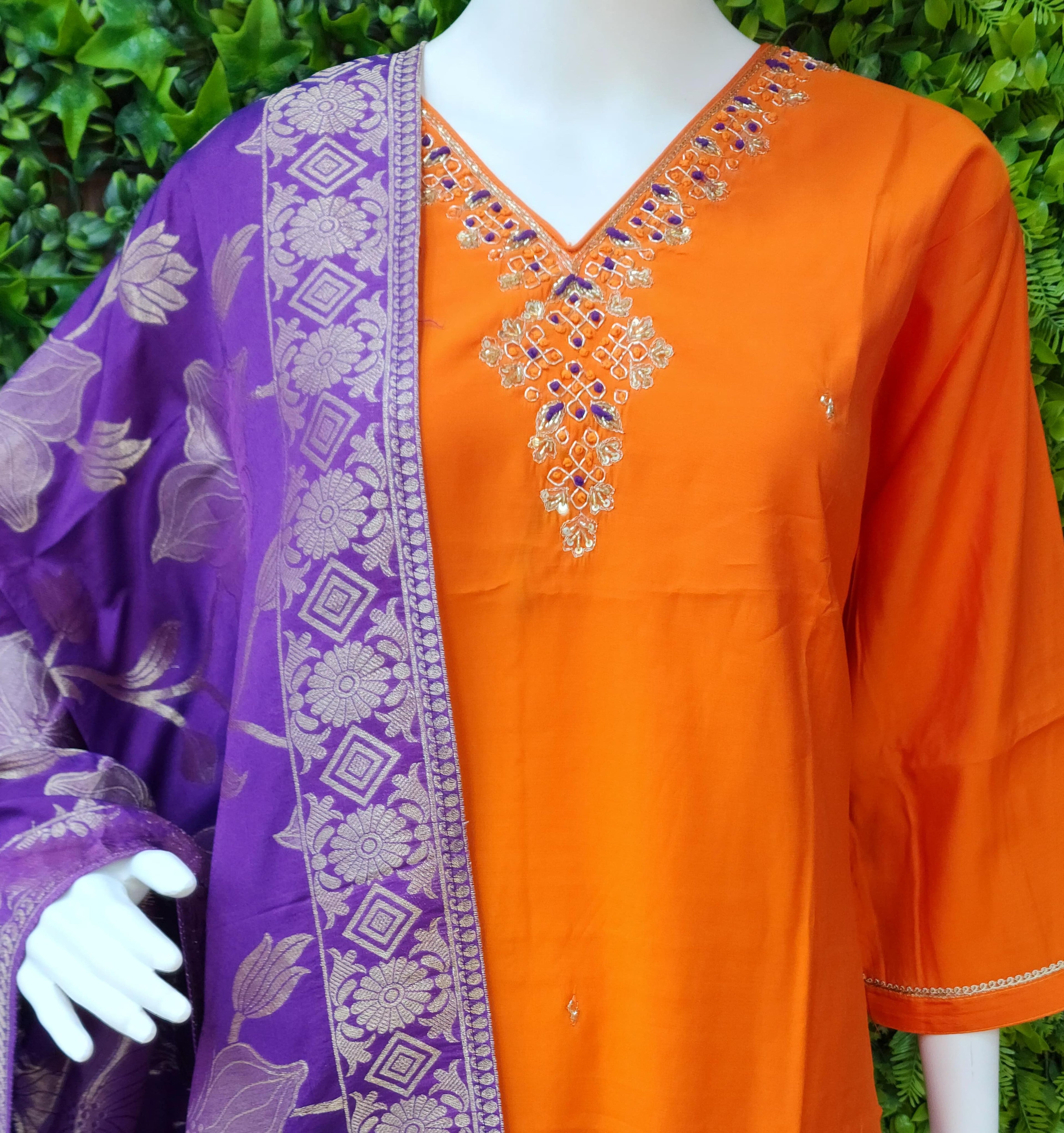 Simple & Elegant Partywear