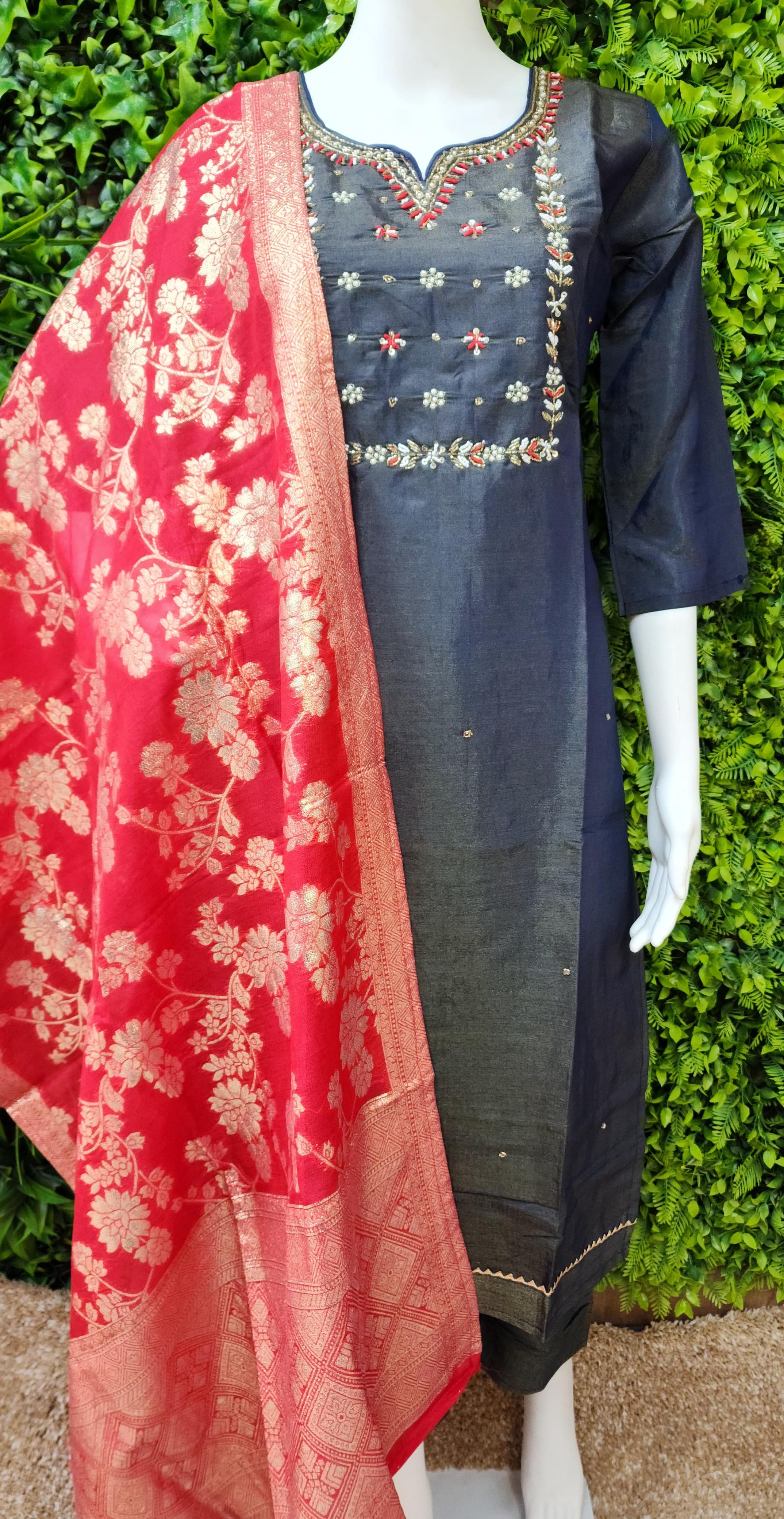 Soft Shimmer Partywear