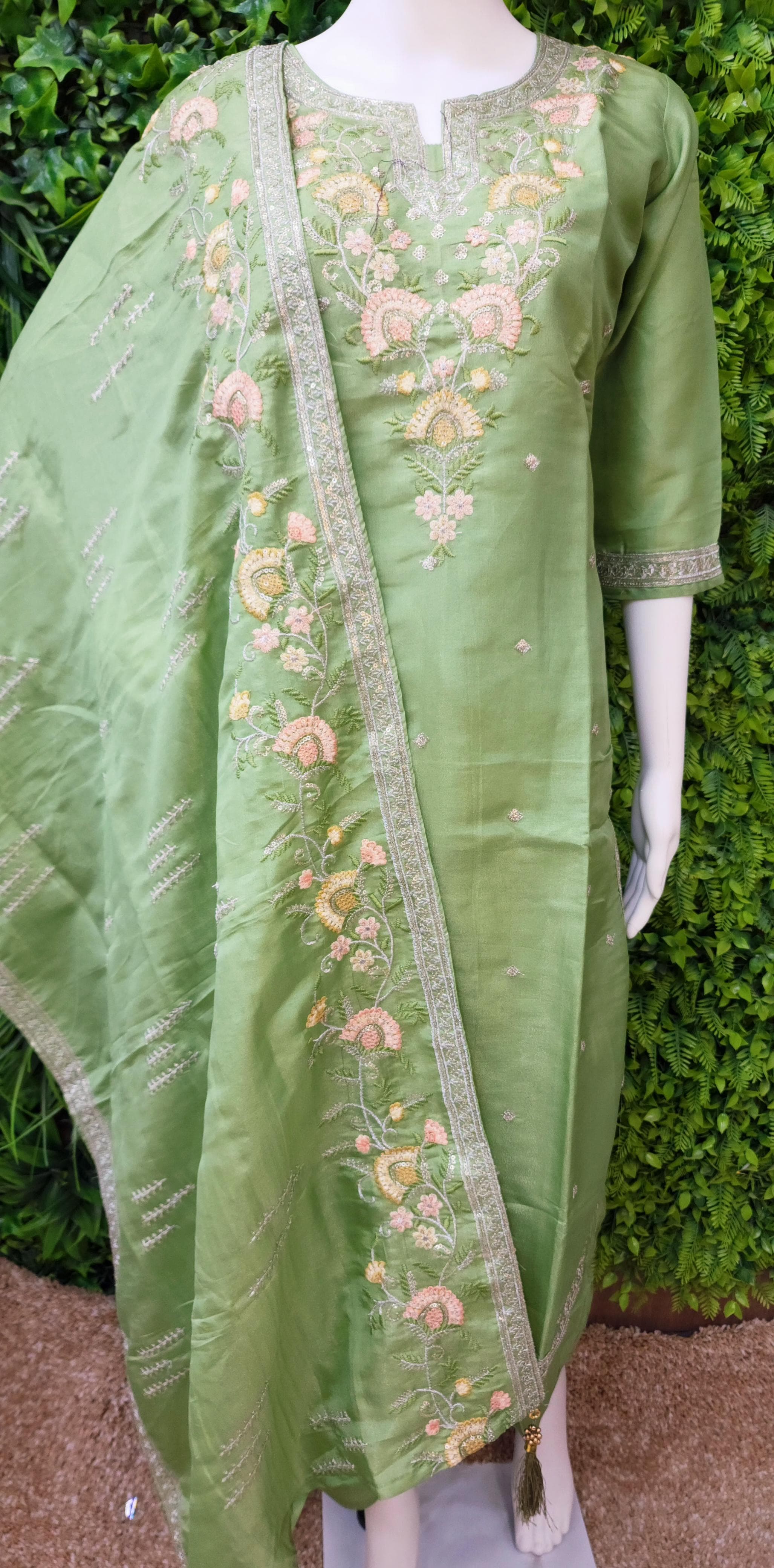 Premium Chinnon Partywear