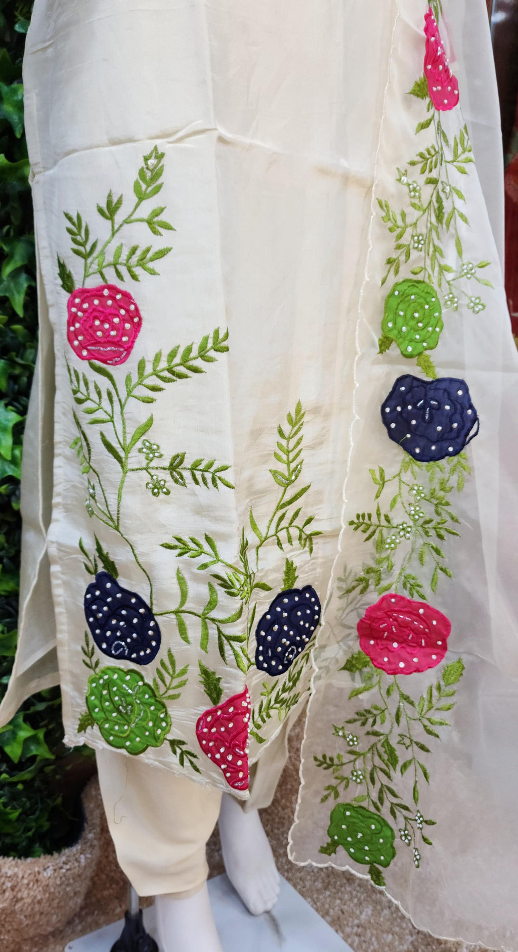 Plusize glass tissue Applique