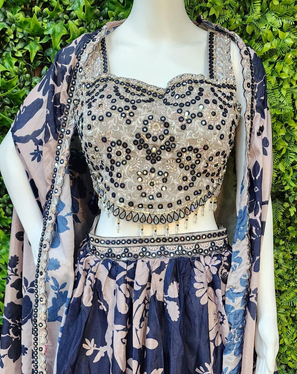 Maslin 2 in 1 Designer Crop-Top