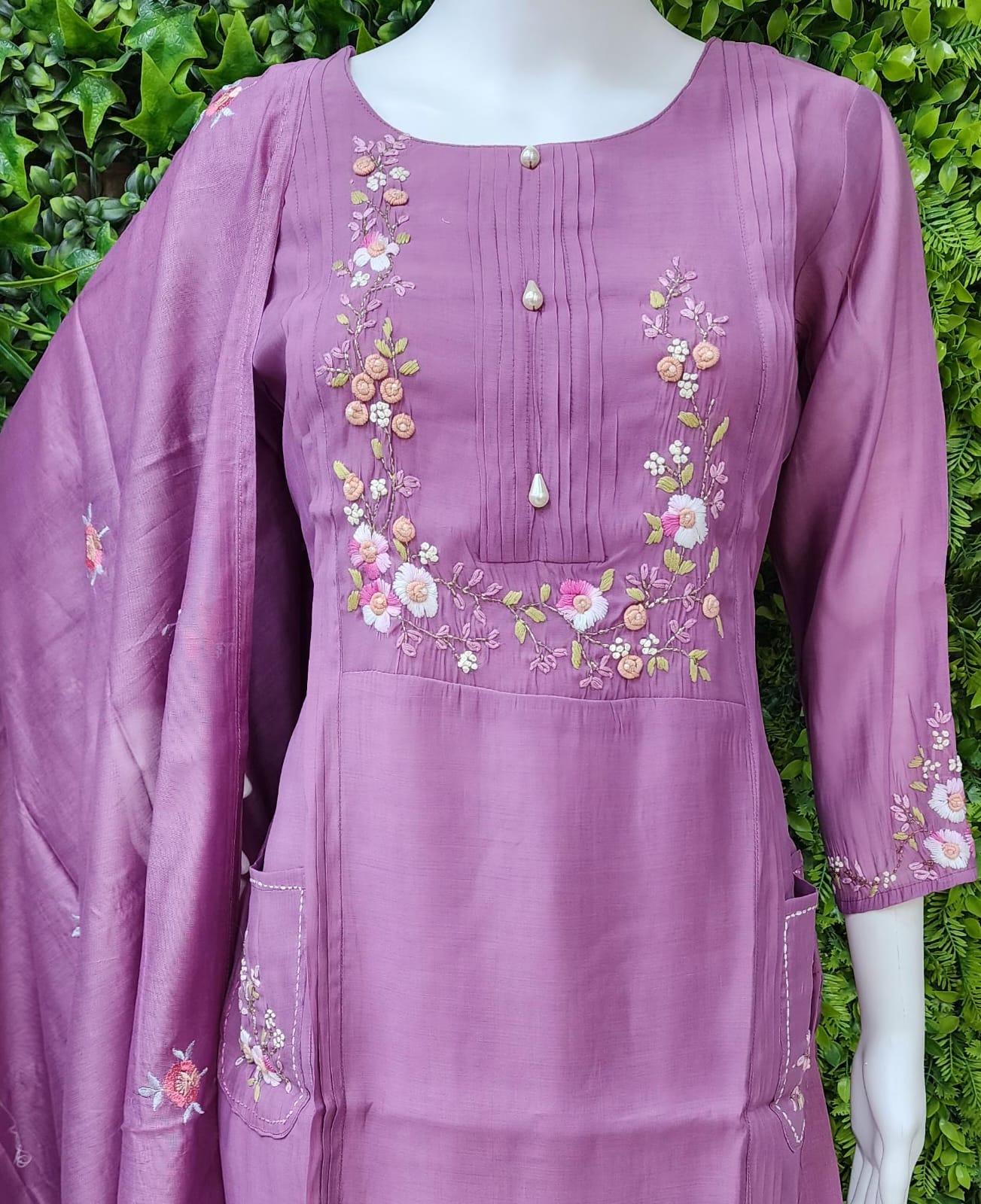 Premium Mulchenderi Designer