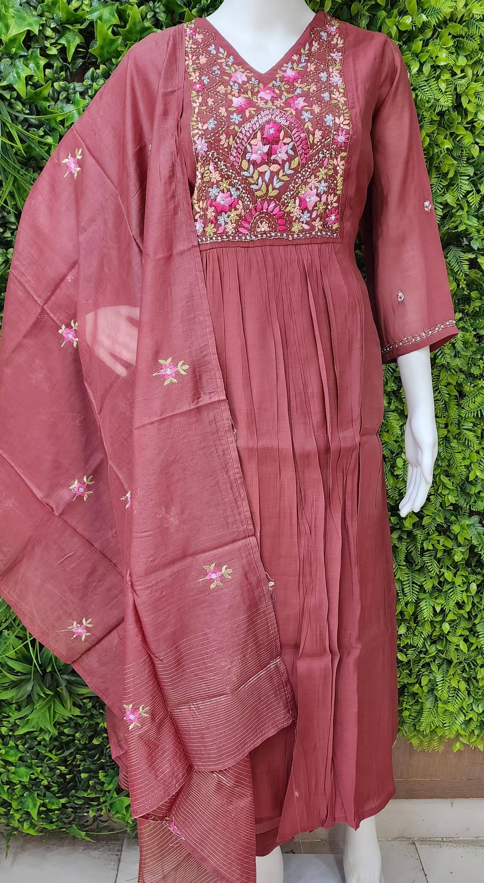 Premium Mulchenderi Designer