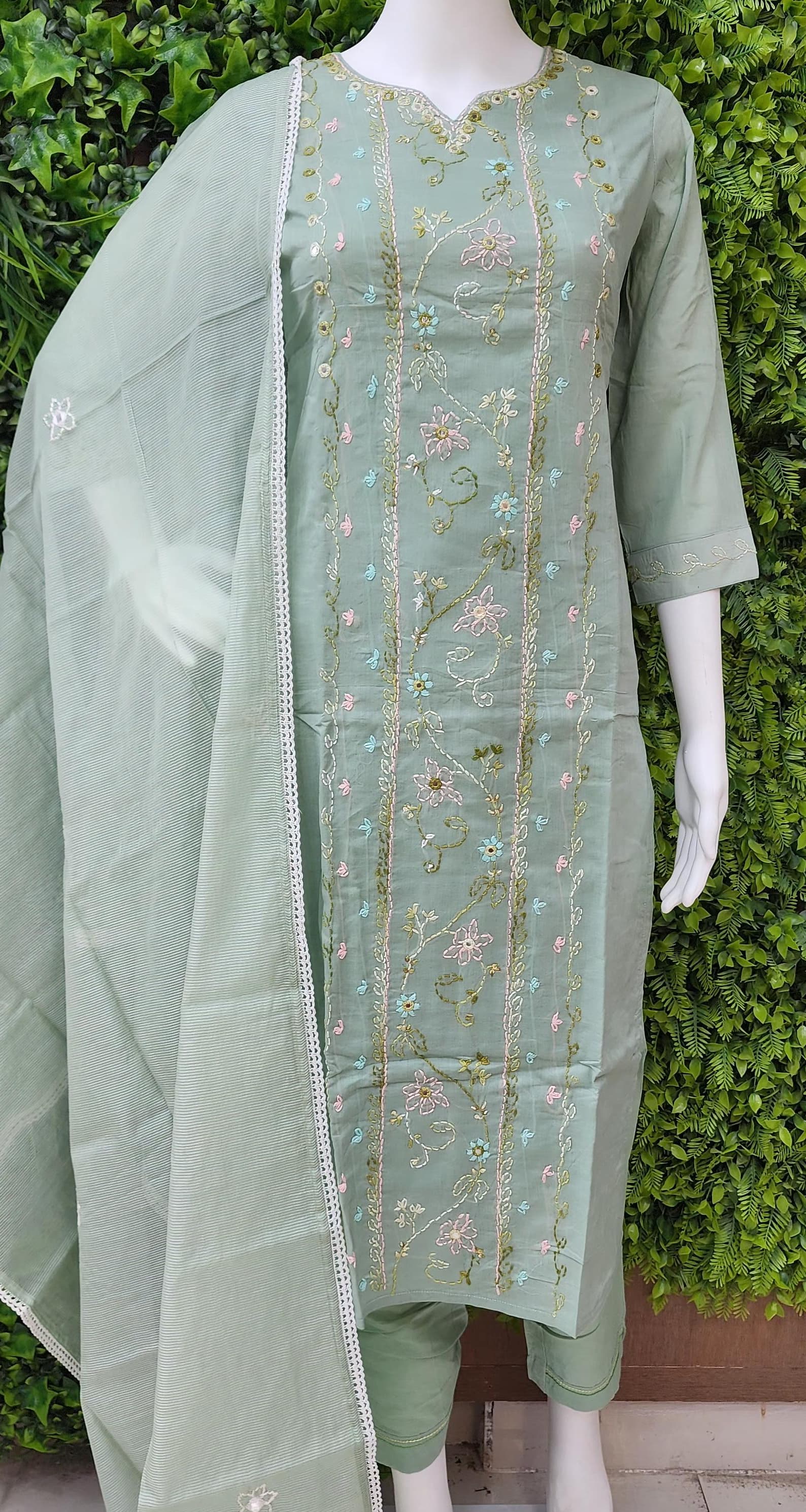 Lucknowi Chikankari Mulcotton Kathawork