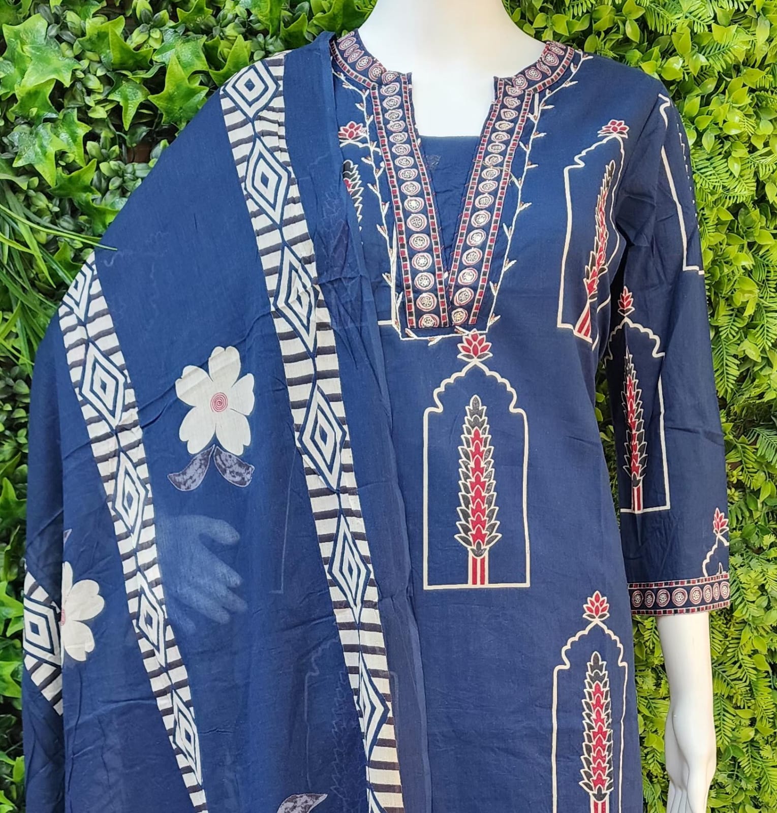 Jaipur Cotton Printed Kurtaset