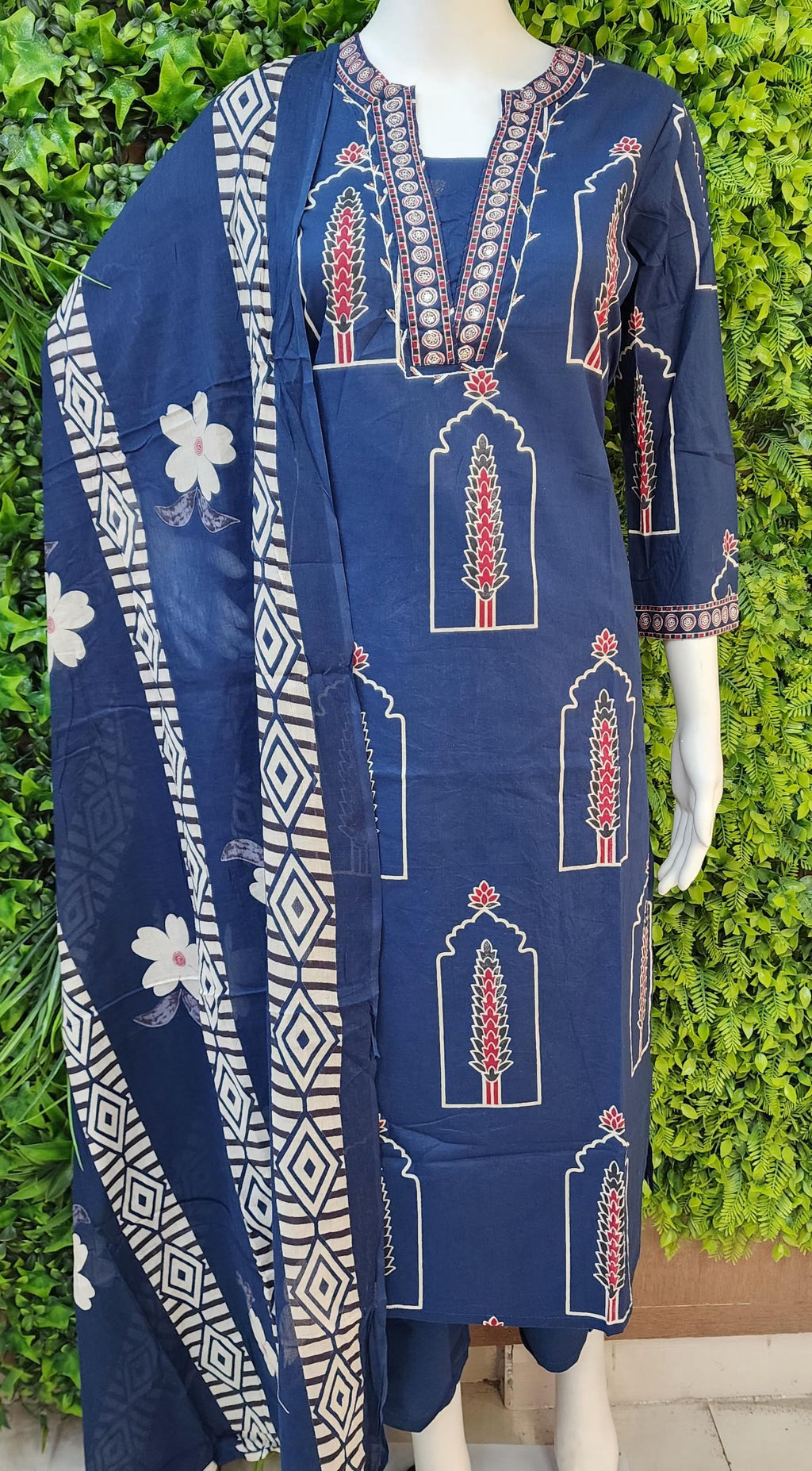 Jaipur Cotton Printed Kurtaset