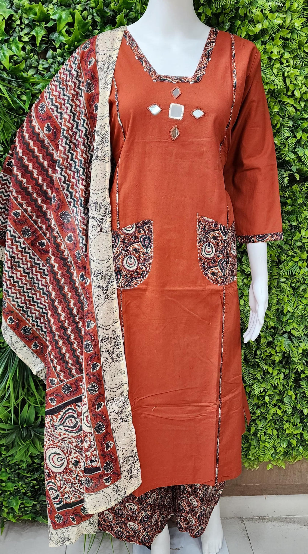 Kalamkari Jaipur Cotton Kurtaset