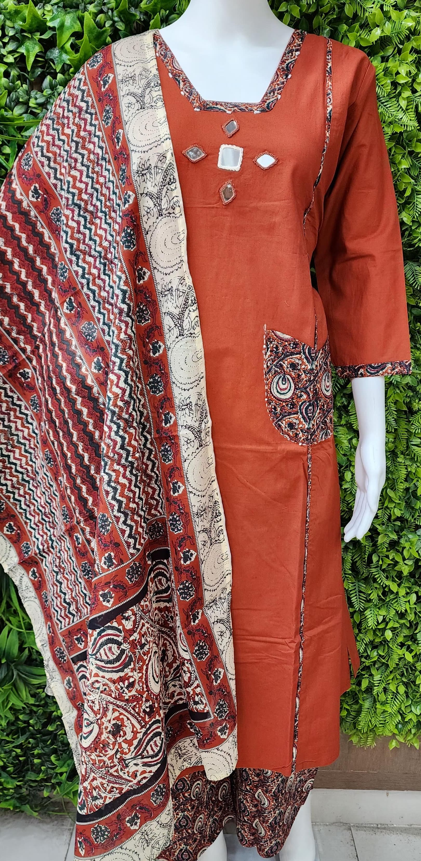 Kalamkari Jaipur Cotton Kurtaset