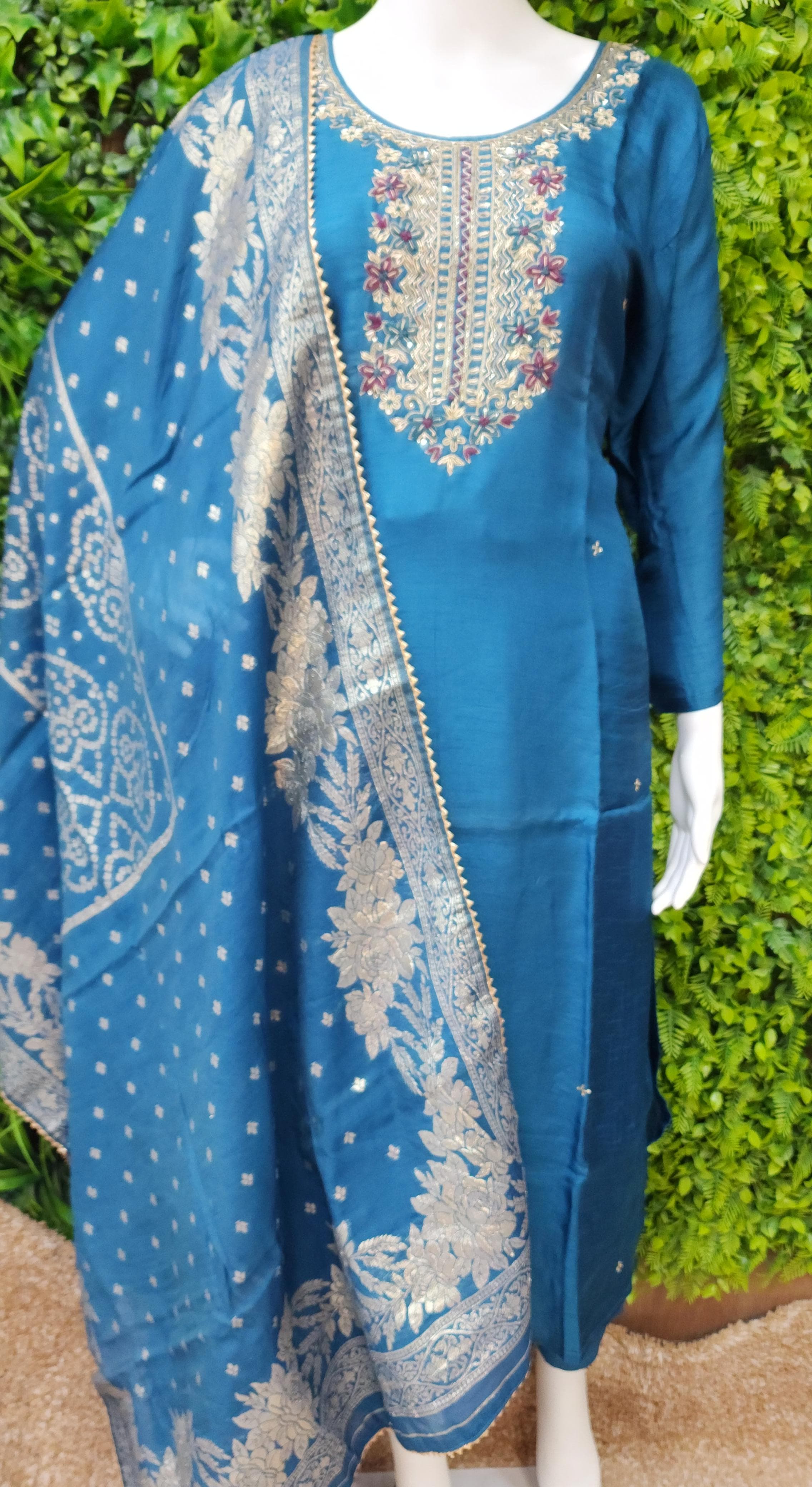 Pure Mulchenderi Kurtaset