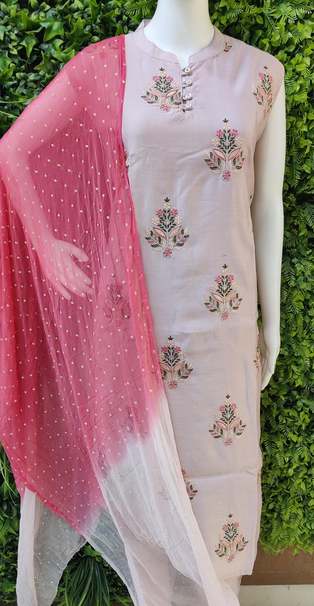 Plussize Roman Threadwork