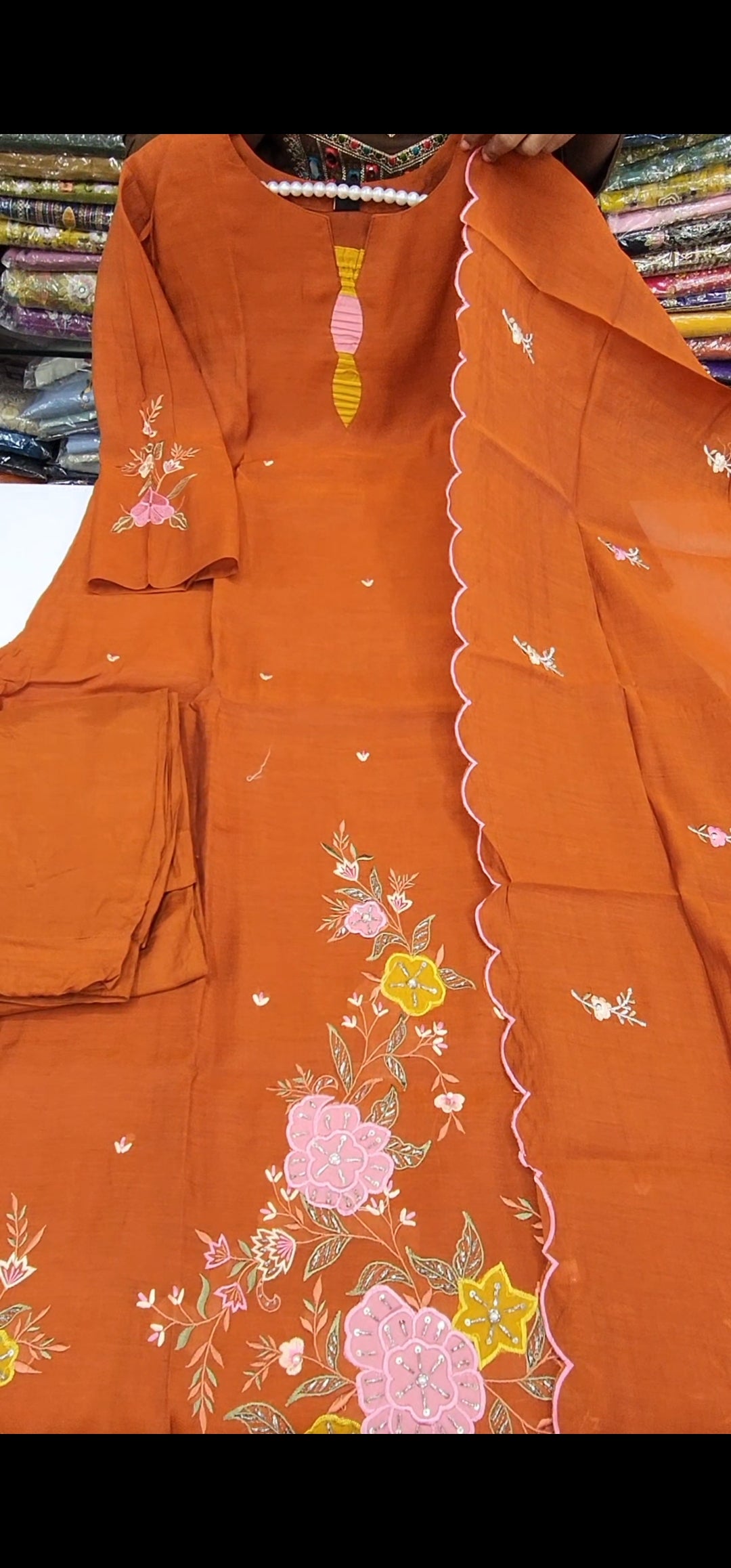 Premium Mulchenderi Designer