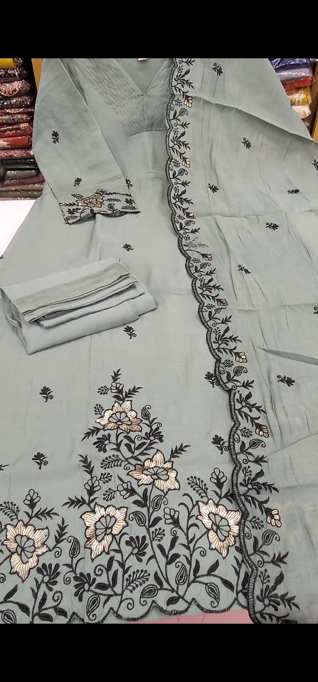 Mulchenderi Aline Designer